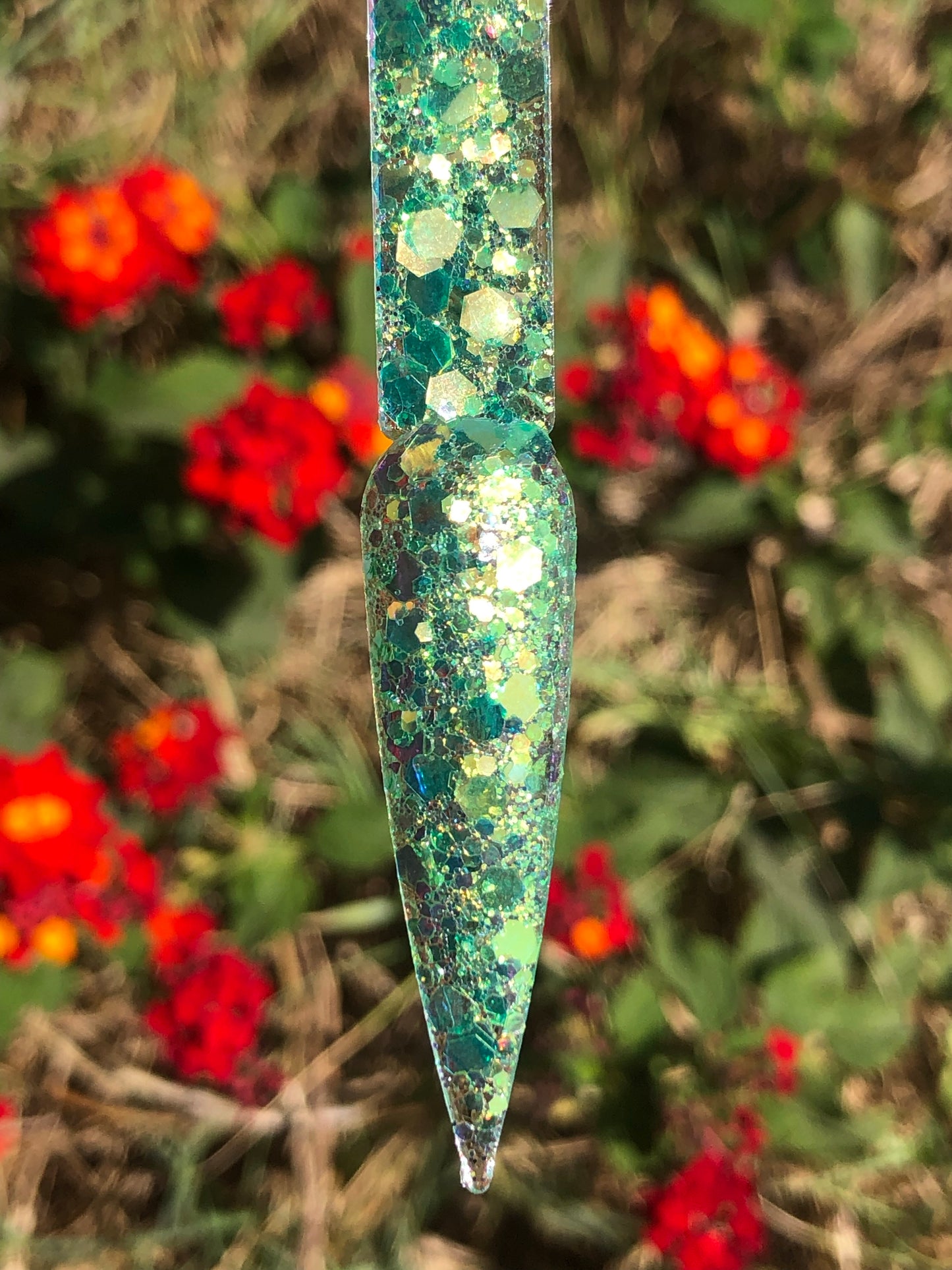 green nail art glitter