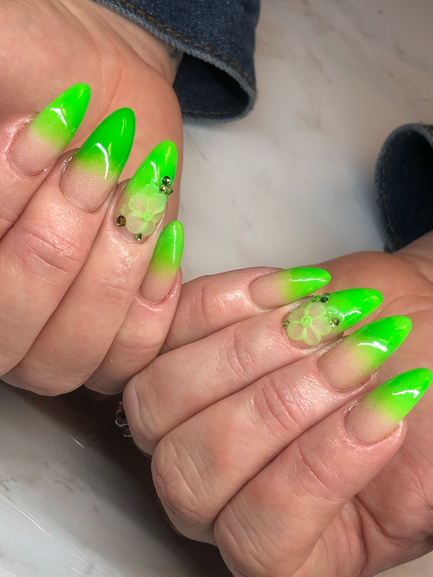 lime green neon pigment nail art