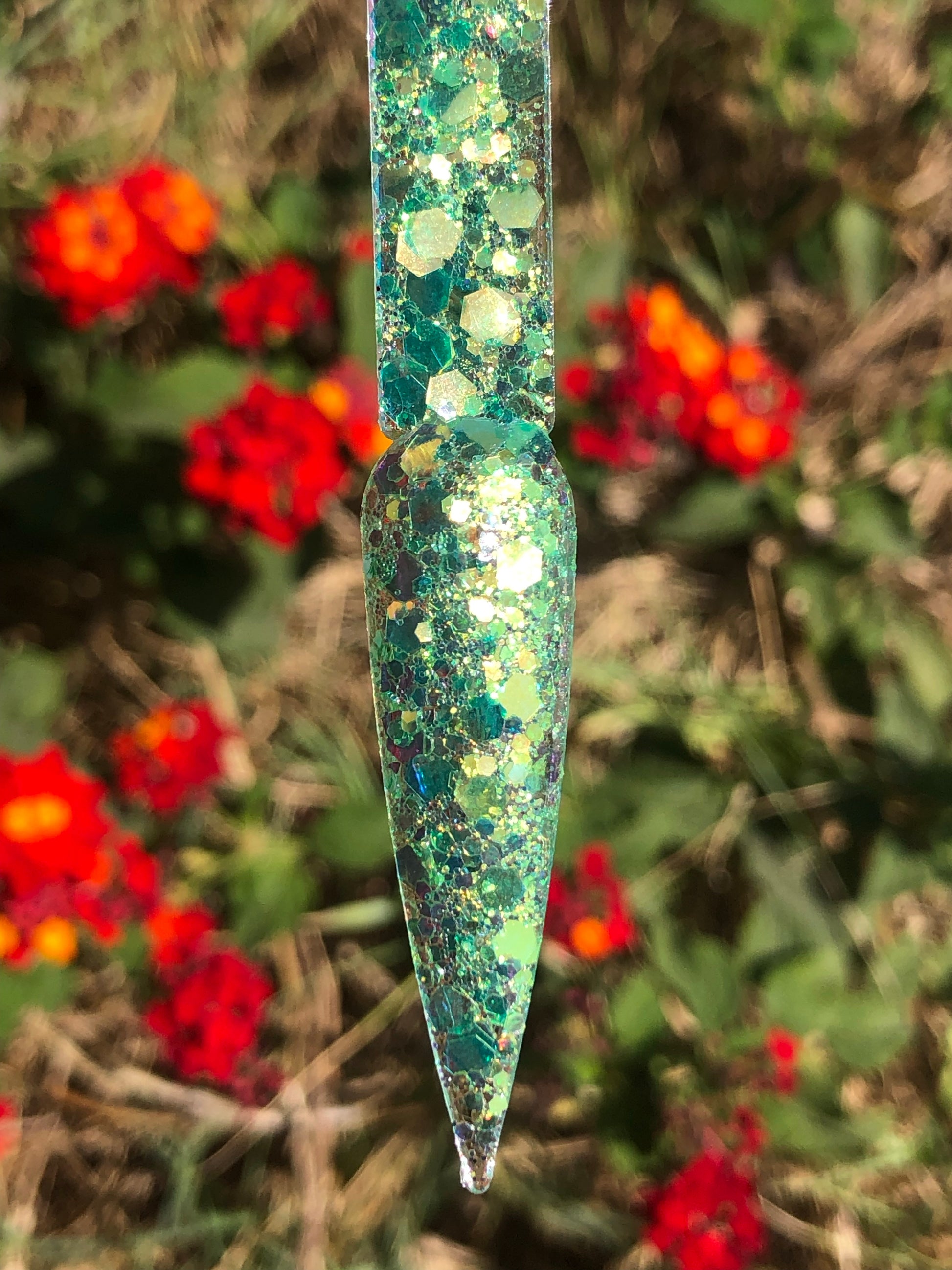 green nail art glitter