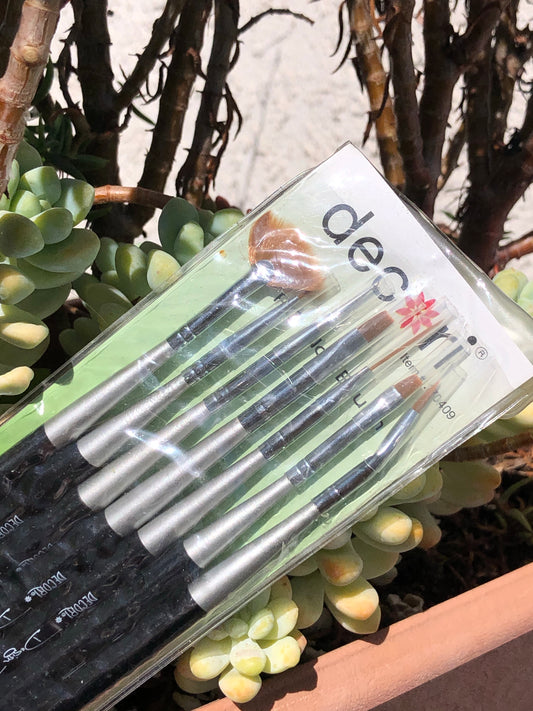 seven set of nail art brushes