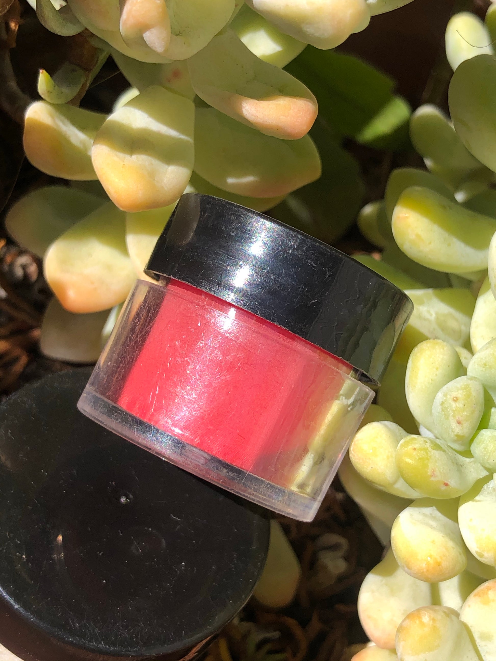 red acrylic powder
